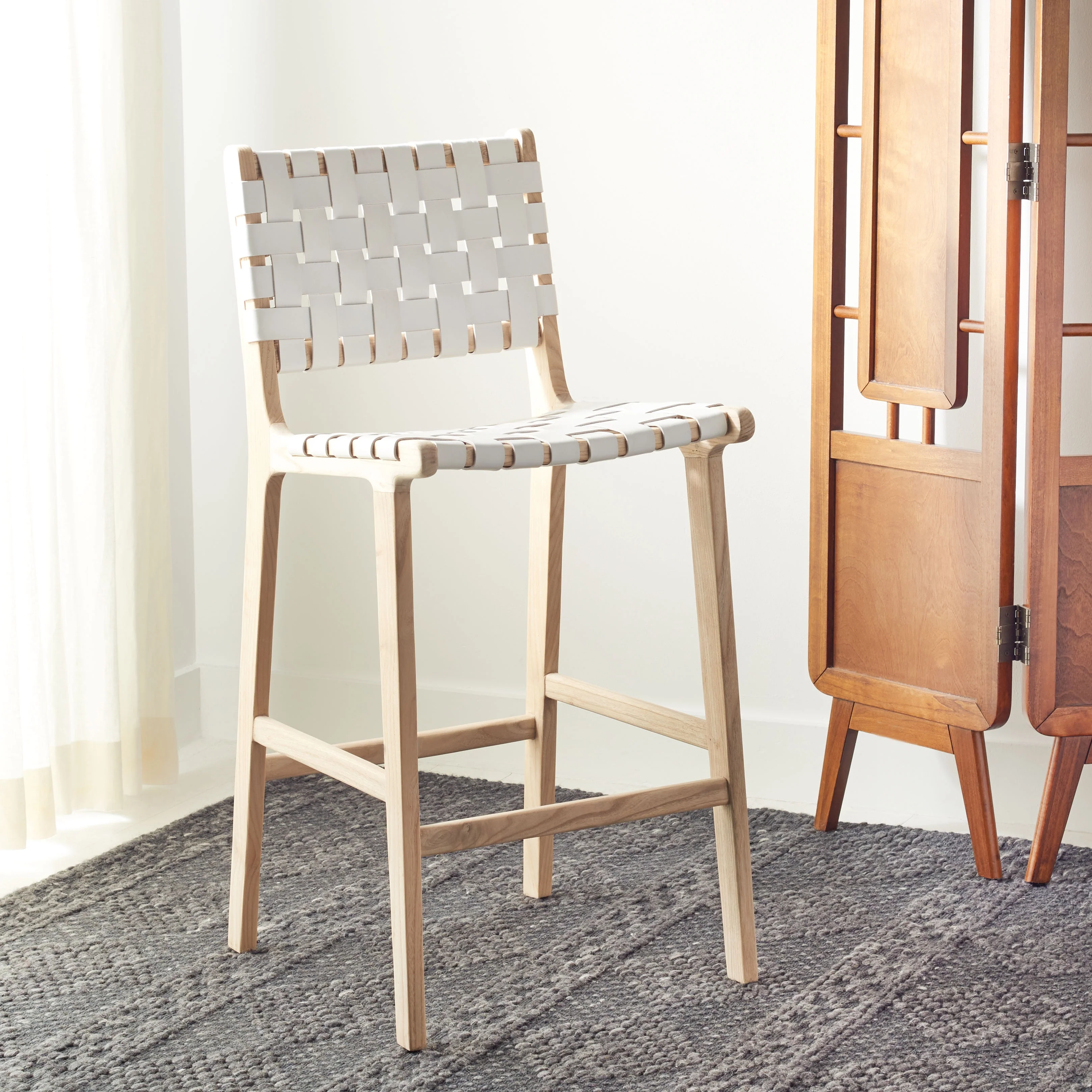 SAFAVIEH Nileema 27-inch Woven Counter Stool - 19.7 x 20.1 x 40.7 - 20Wx20Dx41H