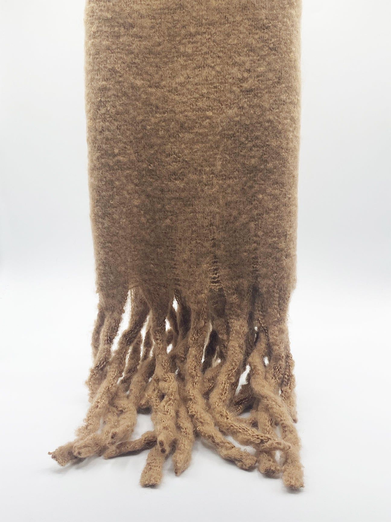 SVNX Knitted Scarf With Tassels in Beige