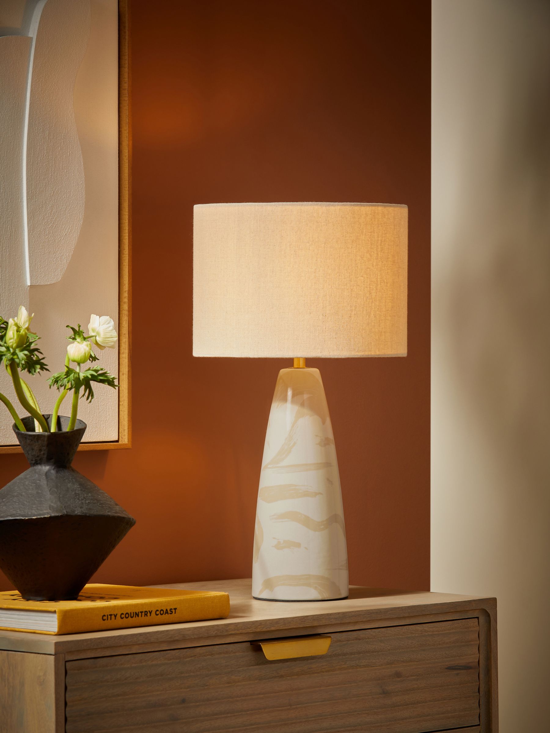 Vince Ceramic Table Lamp in Cream