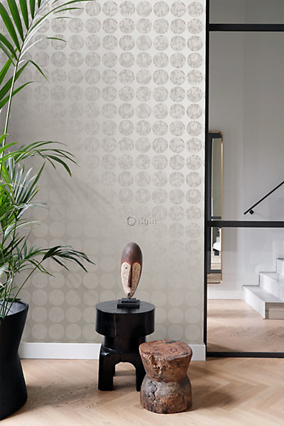 Origin Wallcoverings papier peint grandes sphères vieillies, altérées et touchées par les intempéries taupe 53 cm x 10.05 m