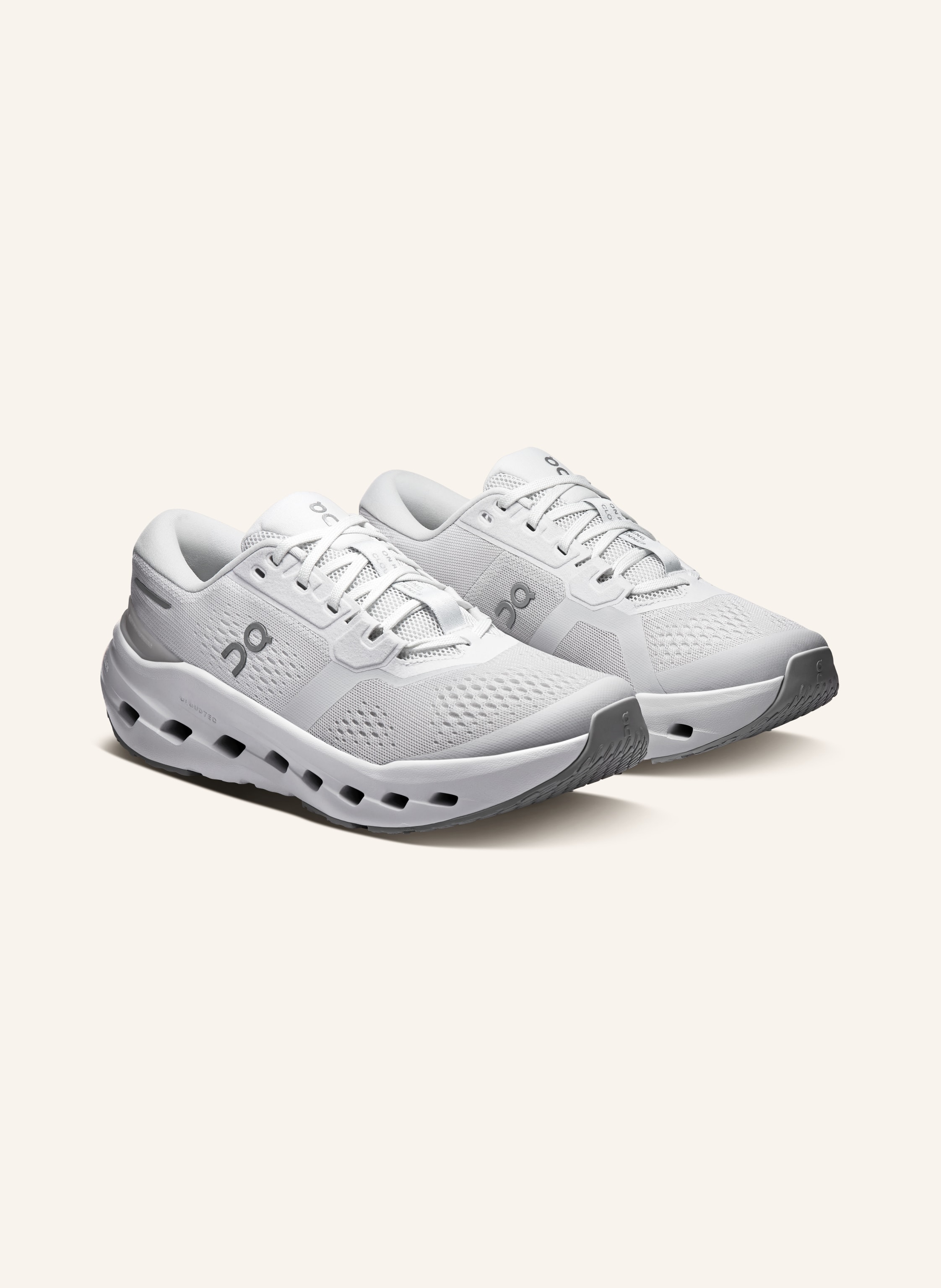 On Laufschuhe CLOUDRUNNER 3
