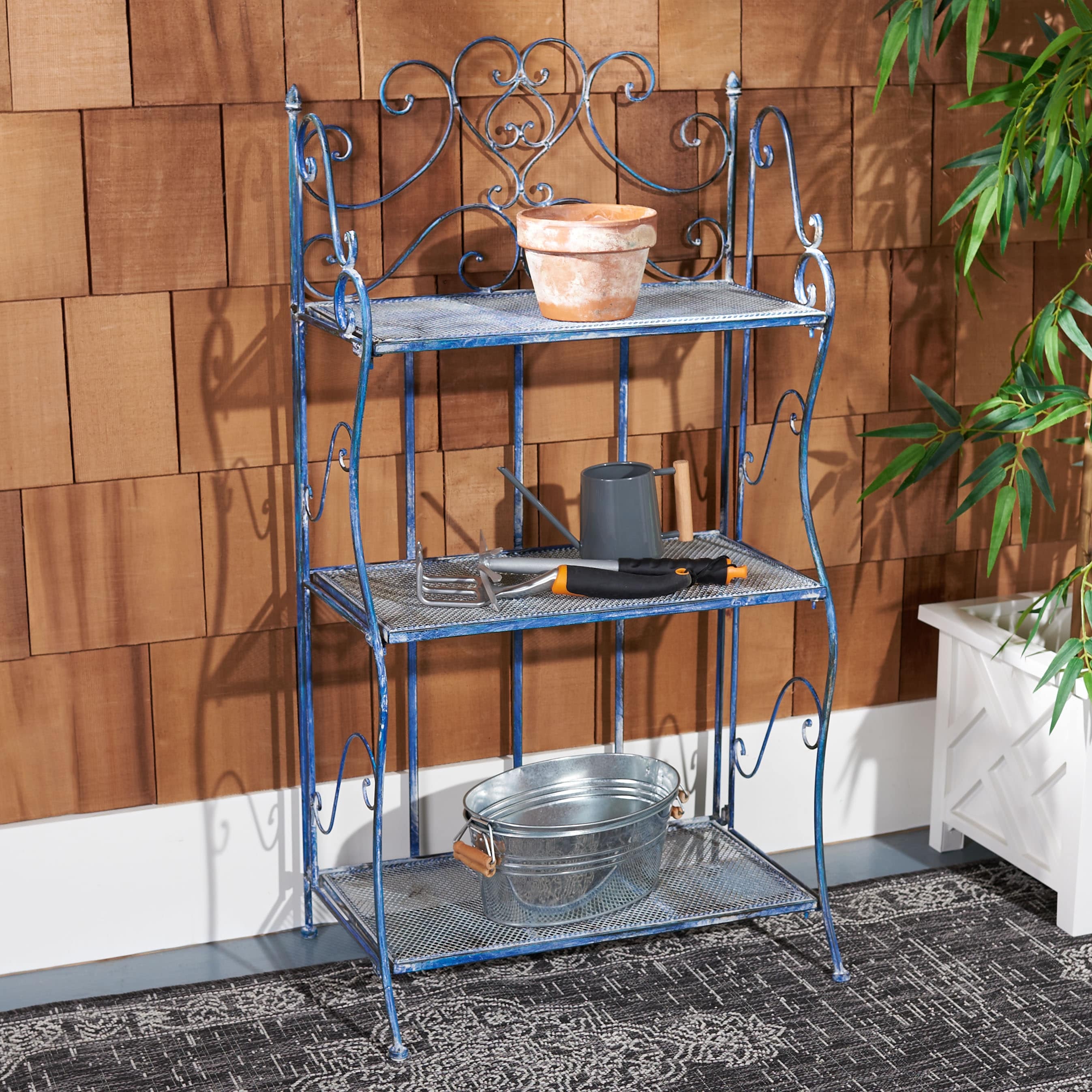 SAFAVIEH Outdoor Litzy Victorian Iron 3-Tier Shelf - 22.0 W x 14.2 L x 42.5 H