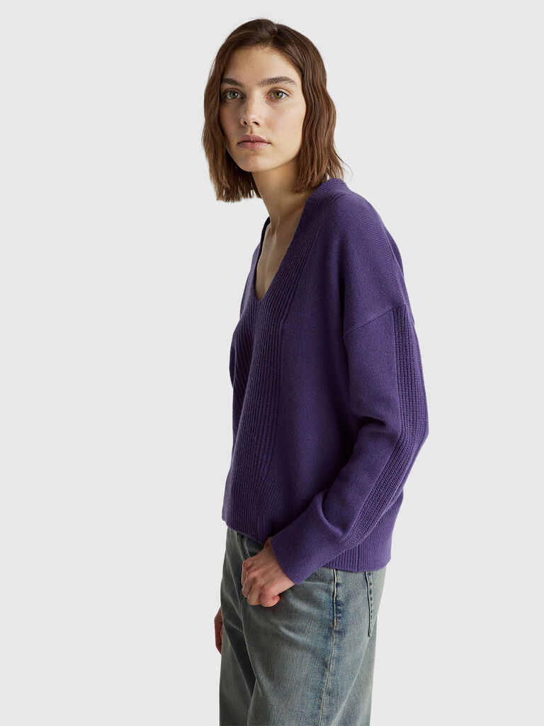 100% wool V-neck sweater