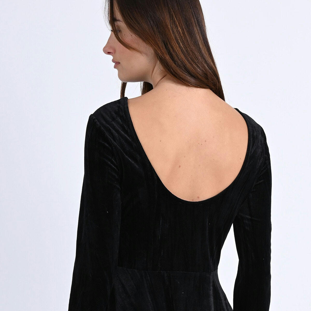Robe  toucher velours décolleté dos