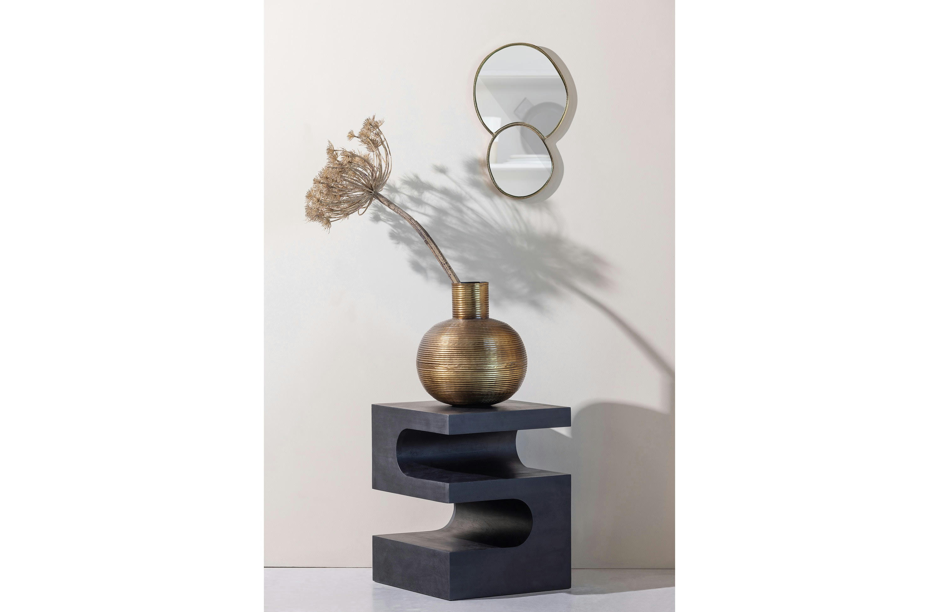 TOMA - Table d'appoint en bois de manguier noir