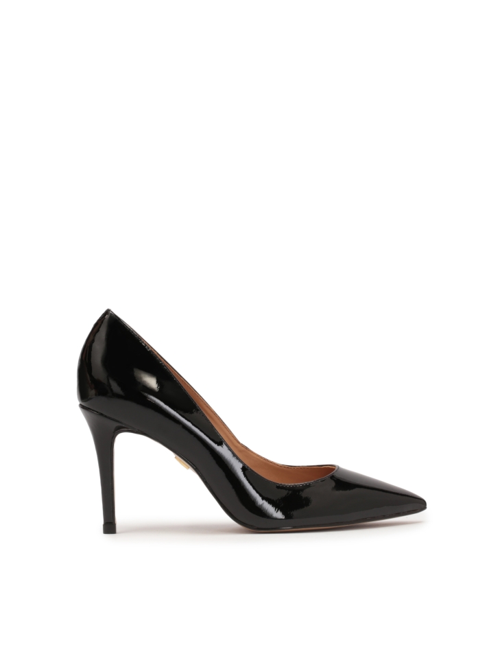 Black patent leather pumps for ladies