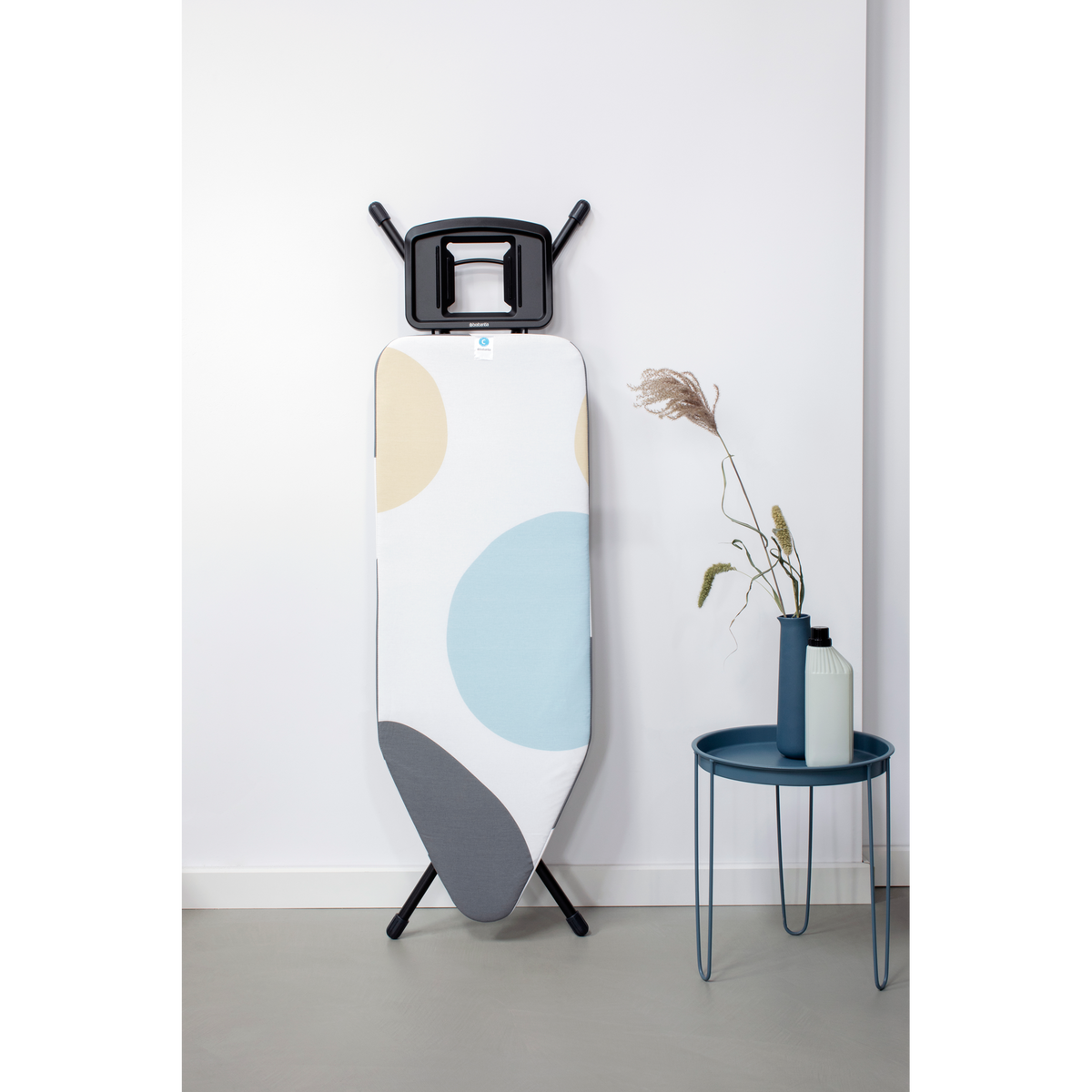 Brabantia Strijkplank C, 124x45 cm, solide strijkerhouder - Spring Bubbles