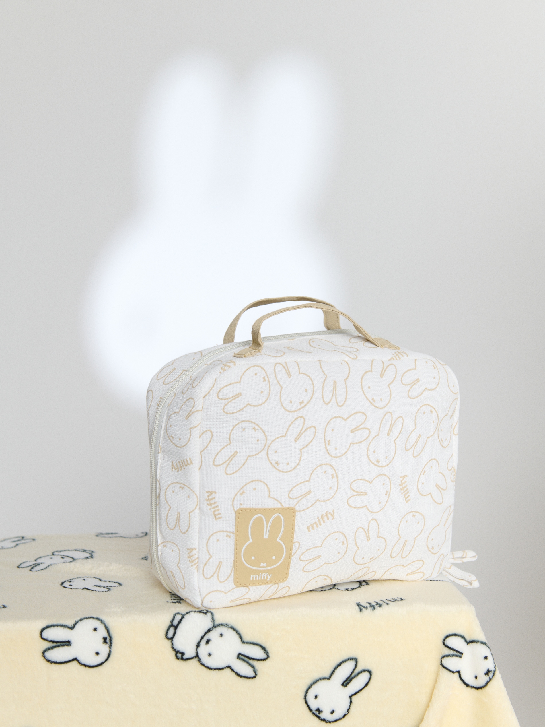Materiałowy organizer z uchwytami Miffy