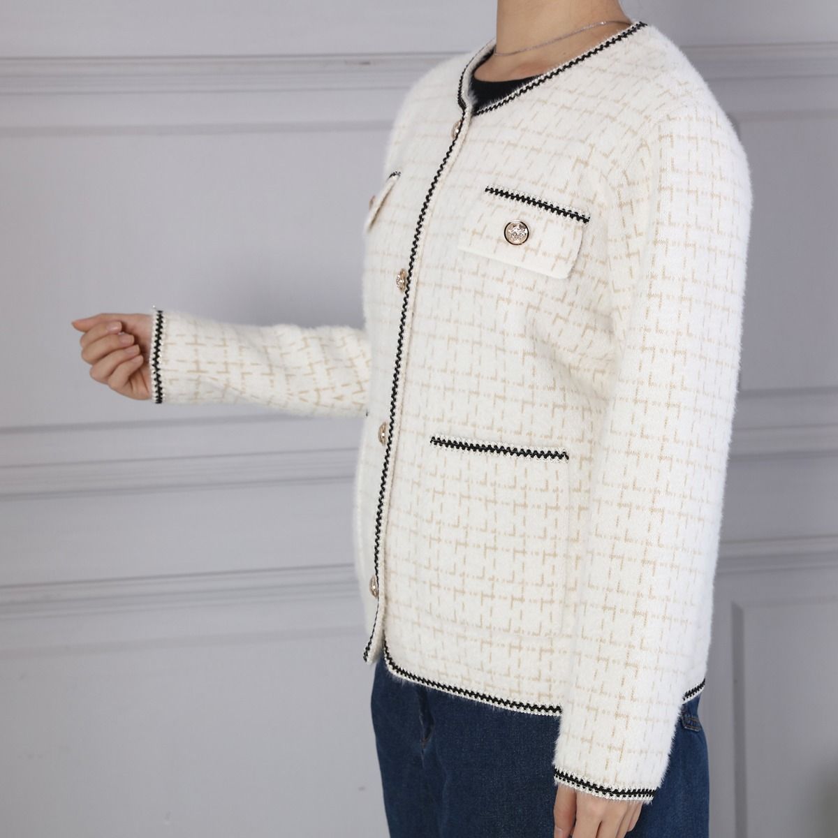 PEACH ACCESSORIES Soft Tweed-Style Cardigan with Contrast Trim