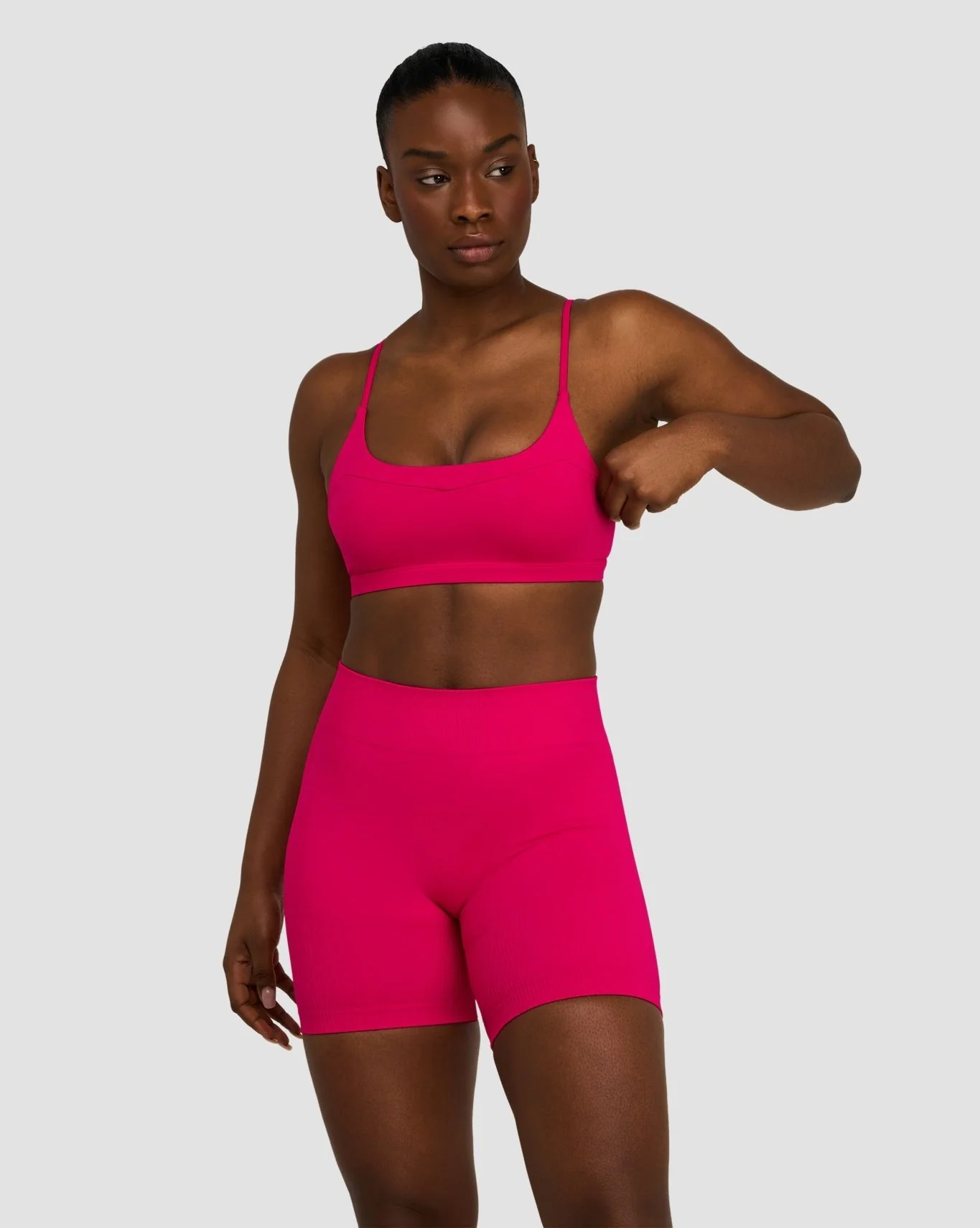 Elevate™ Sculpting Seamless Scoop Neck Bra | Strawberry