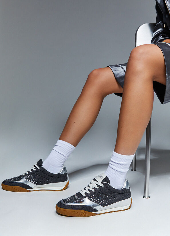 Sneakers in denim e pietre gioiello