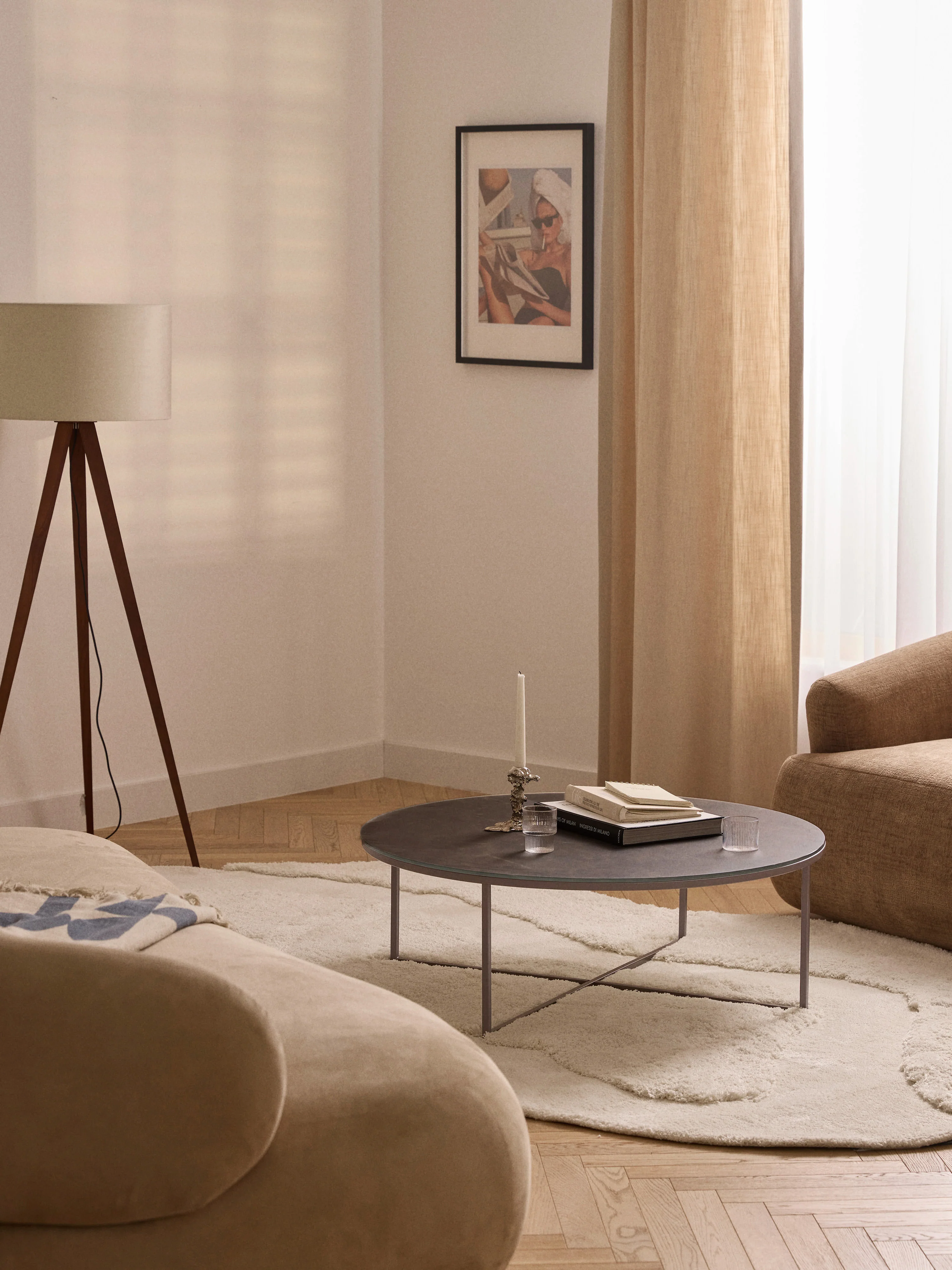 Runder XL-Couchtisch Antigua mit Glasplatte in Marmor-Optik