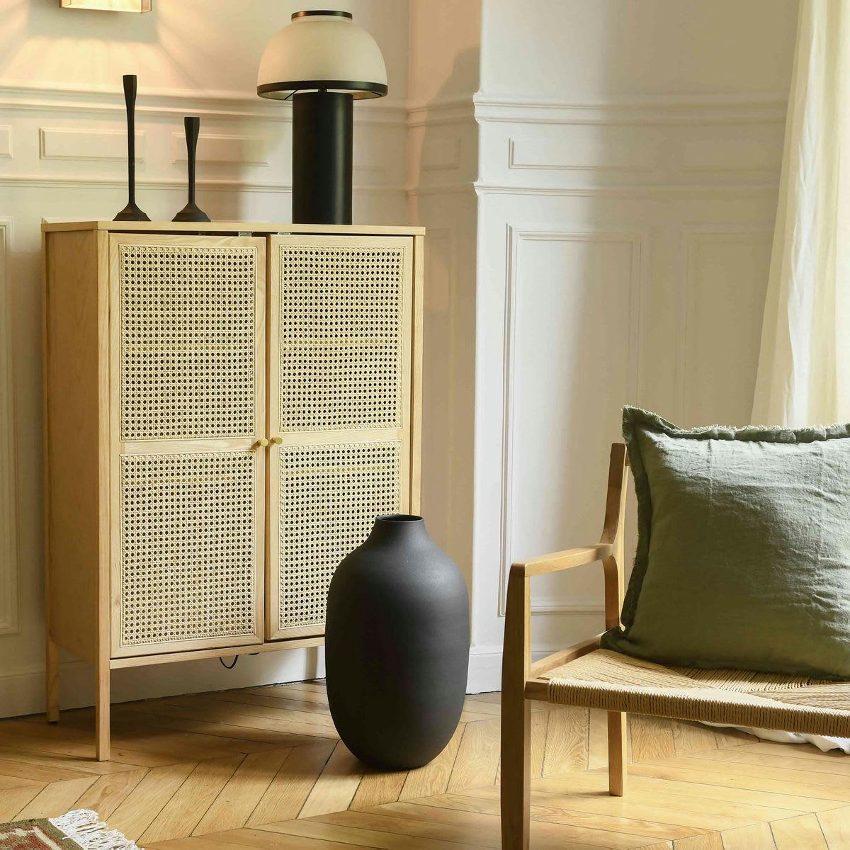 - Vase bonbonne en métal