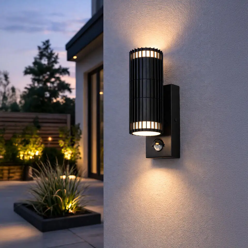 Qazqa wandlamp met bewegingssensor boris zwart gu10