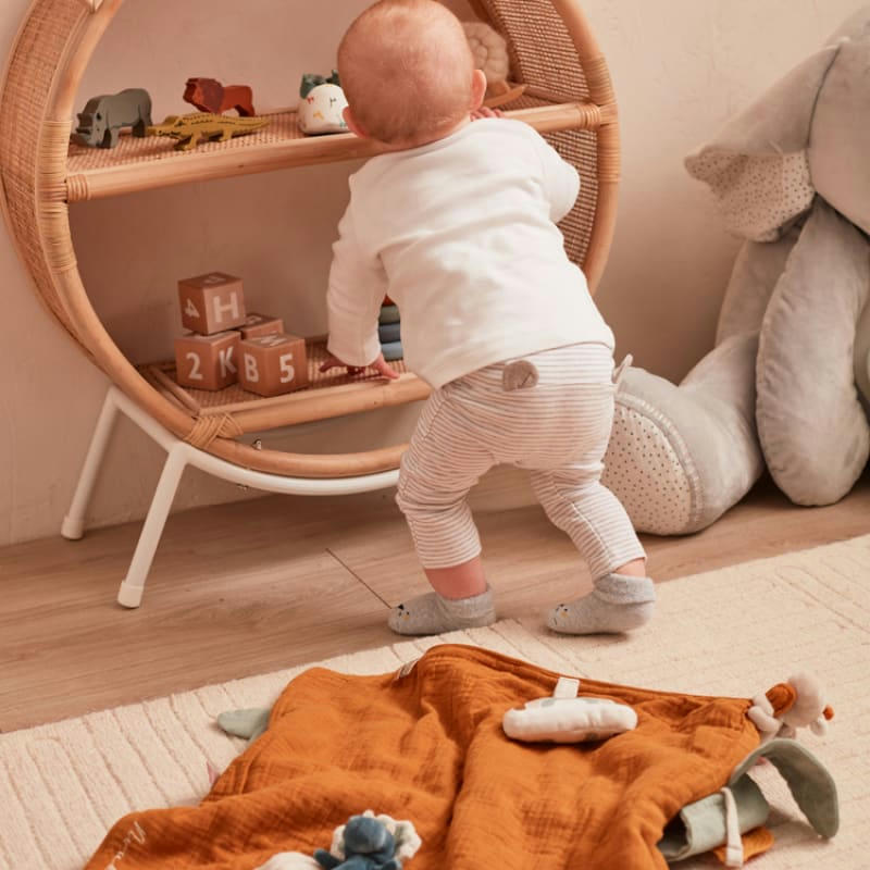 - Couverture d'activités, ocre