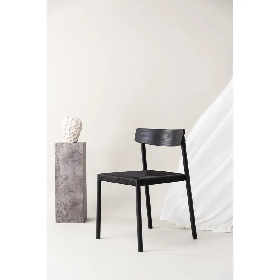 Nest living Keano Eetkamerstoel Zwart - Met Zwarte Rotan Zitting