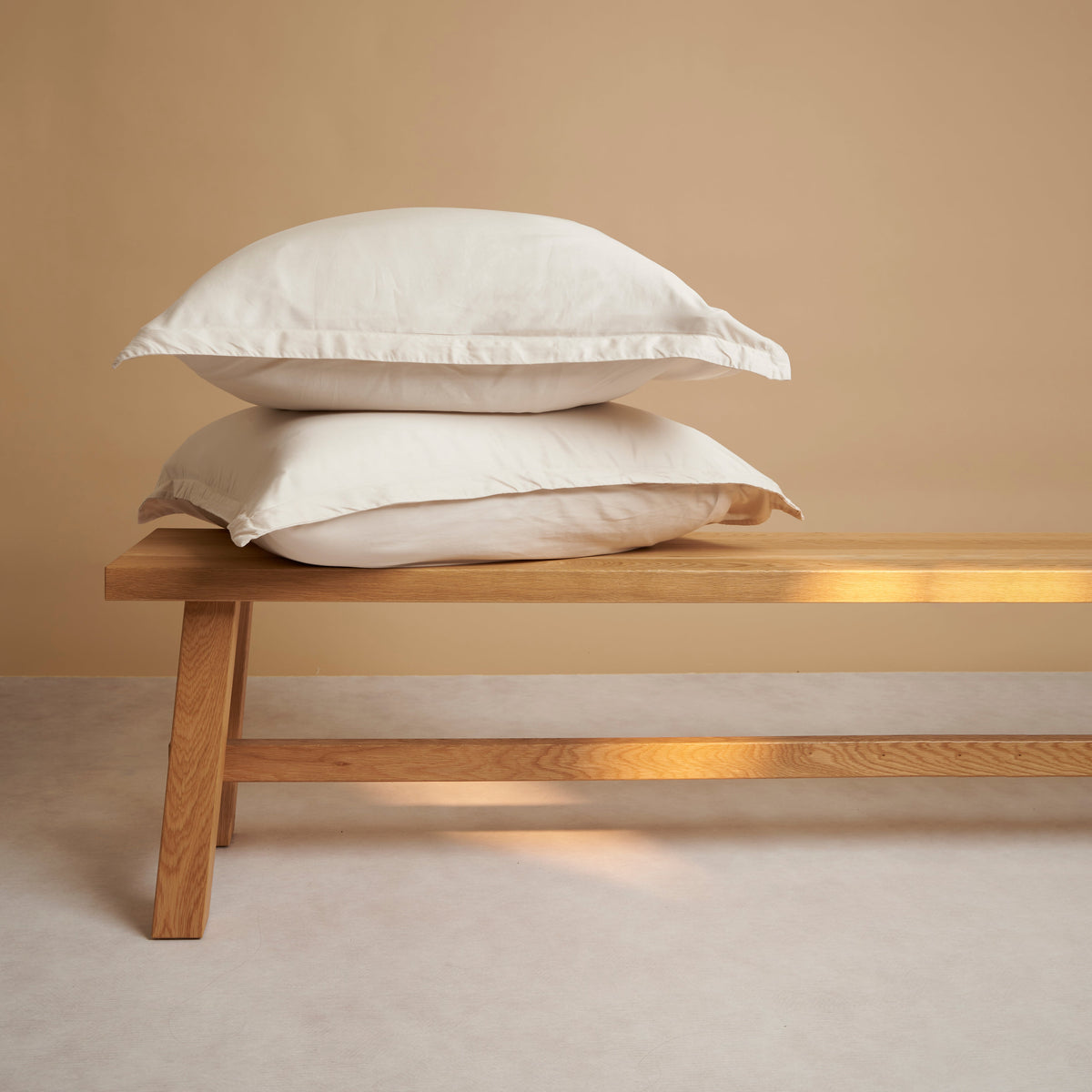 Coco & Cici - Tencel Twill Kussensloop 70 x 50 cm - Kussenhoes - Beige - Lyocell - Extra Zacht - Zonder Volant