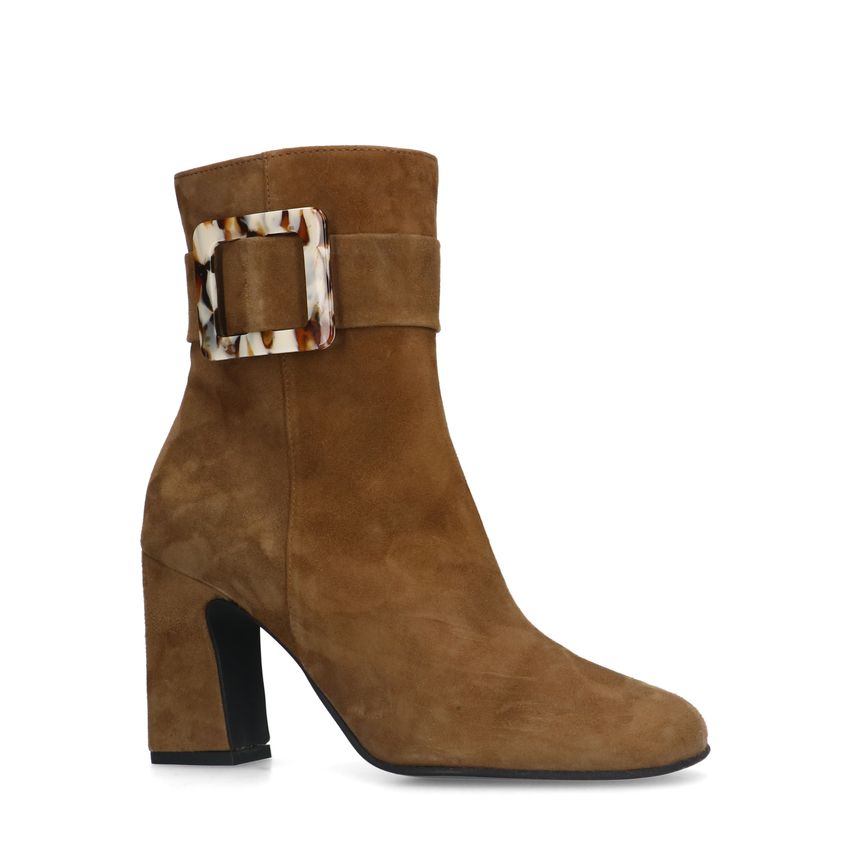Manfield Cognac suède enkellaarsjes met gesp