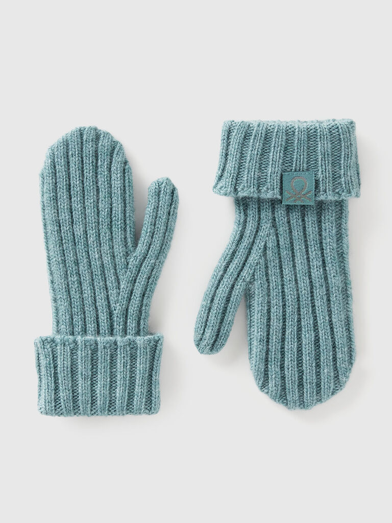 Wool blend mittens