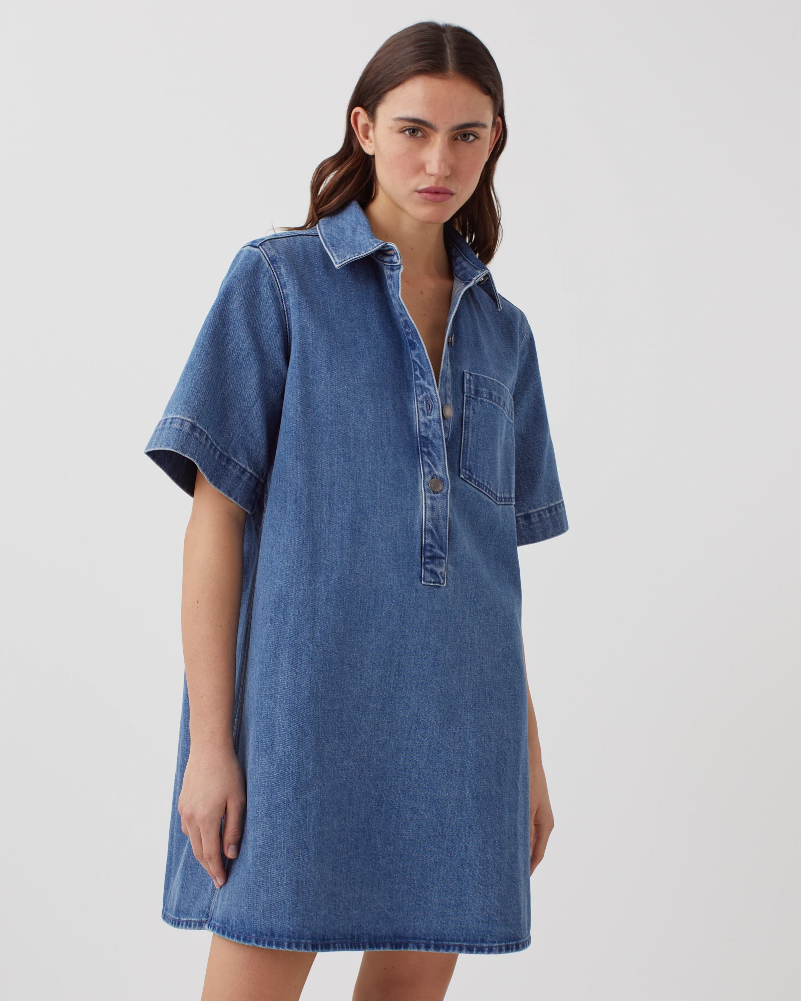 Robe chemise courte en denim