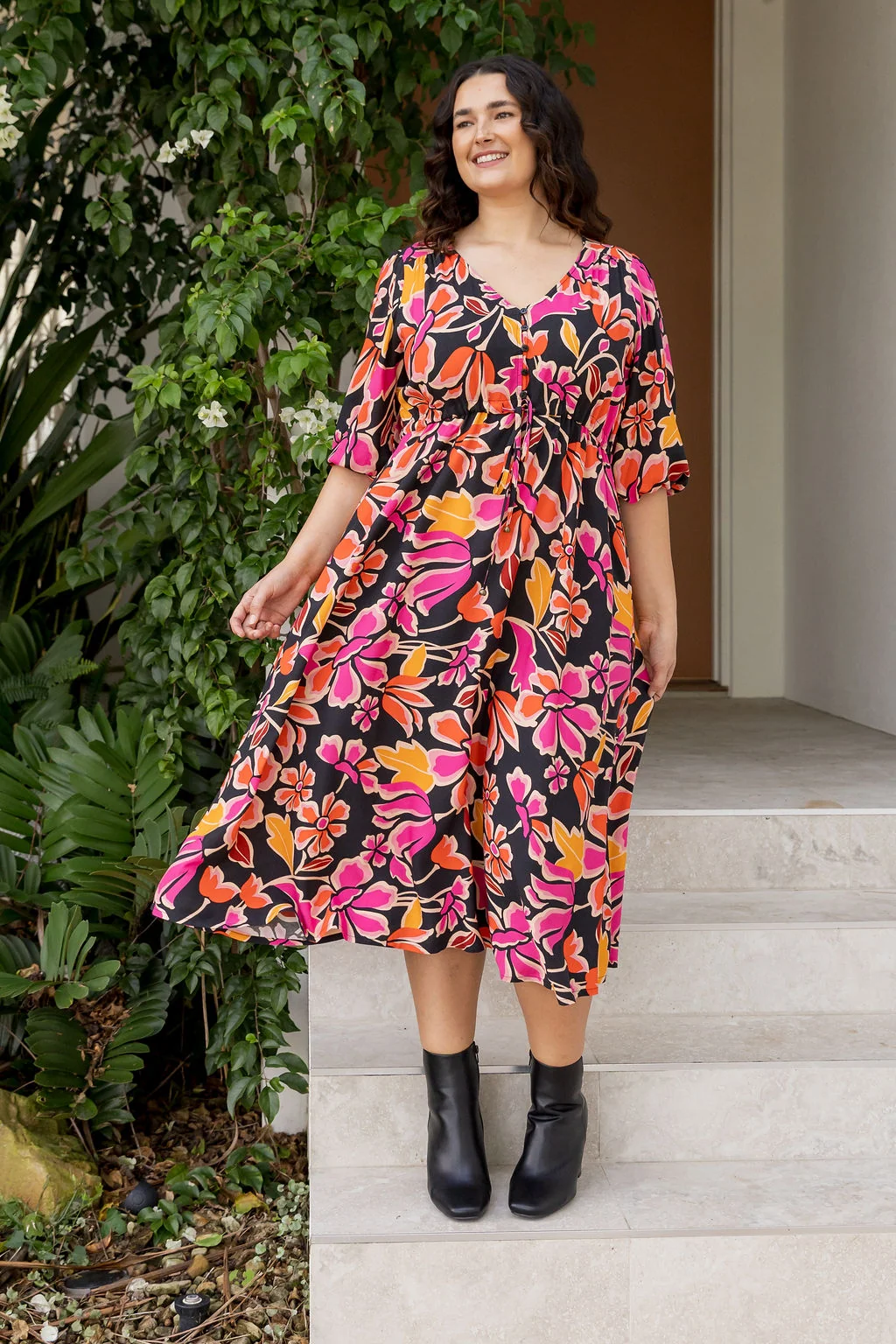 Bonita 3/4 Sleeve Midi Dress in Winter Botanica