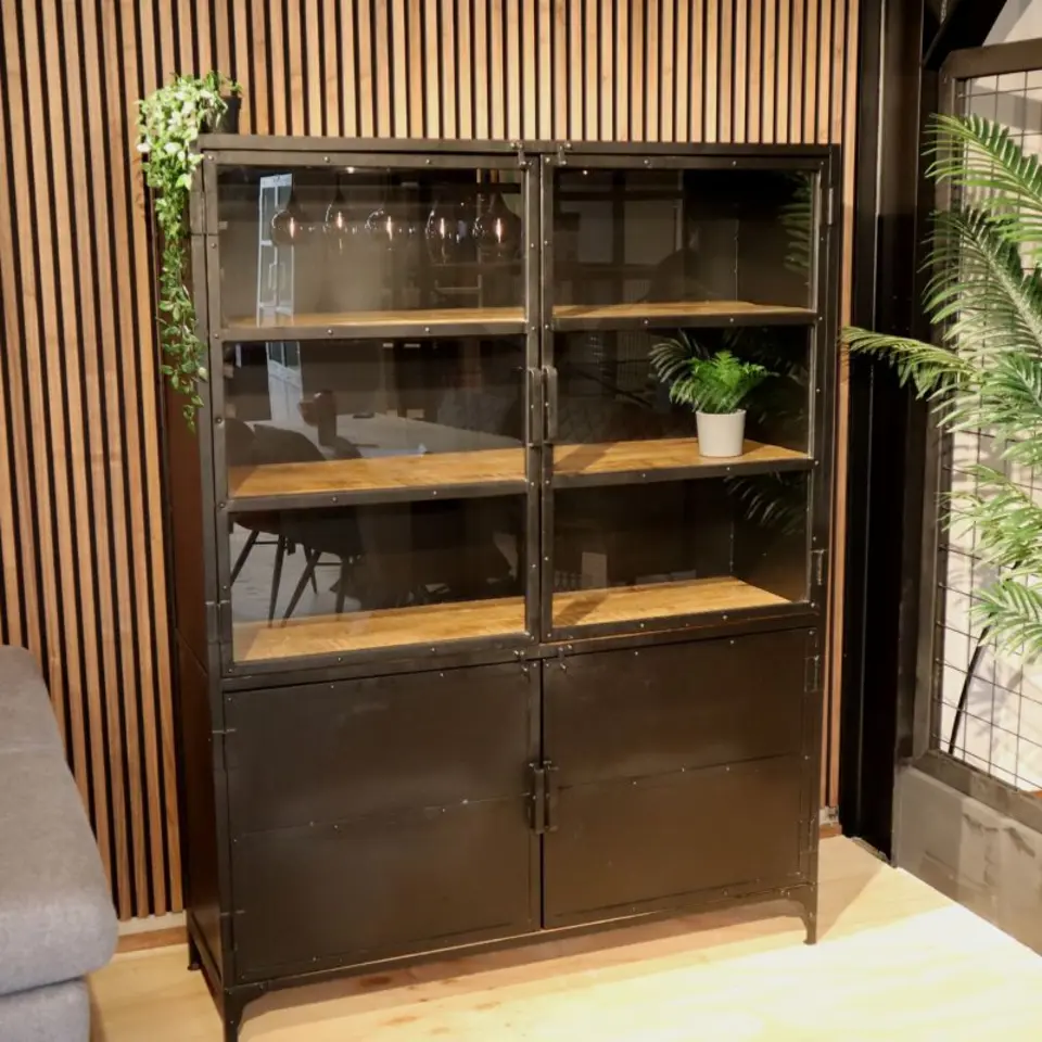 Cavetown Buffetkast industrieel Trevor zwart/ houten planken - 45x140x185 cm