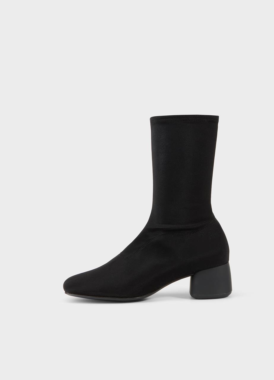 Livia Boots