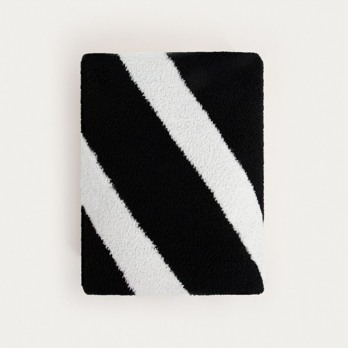 Koc KOBE gruby żakardowy w czarno-białe pasy 130x170cm