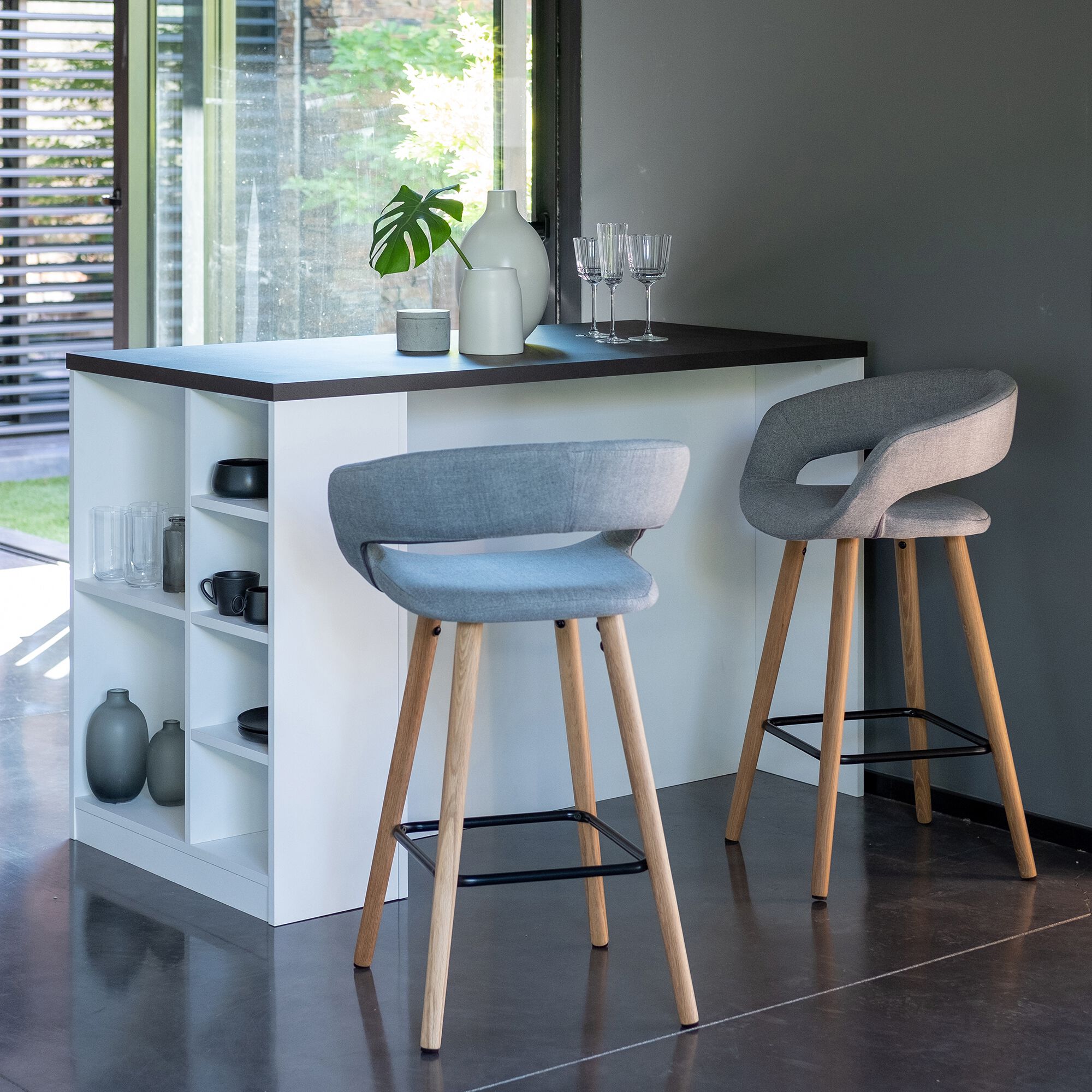 JOYAU - Chaise de bar en tissu avec accoudoirs H65,5cm - gris