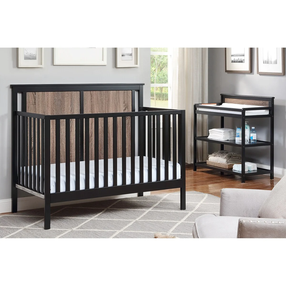 Suite Bebe Connelly 4-in-1 Convertible Crib Black/Vintage Walnut