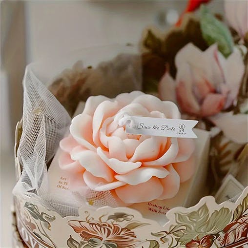 NNETM Elegant Carnation Scented Candle