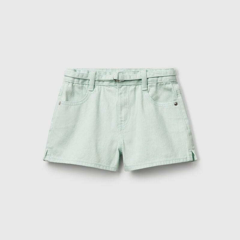 Shorts with belt