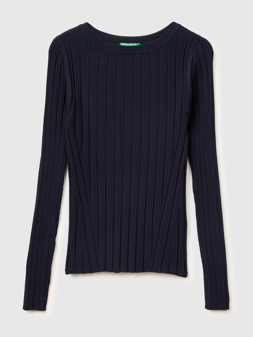 Fitted ribbed sweater
