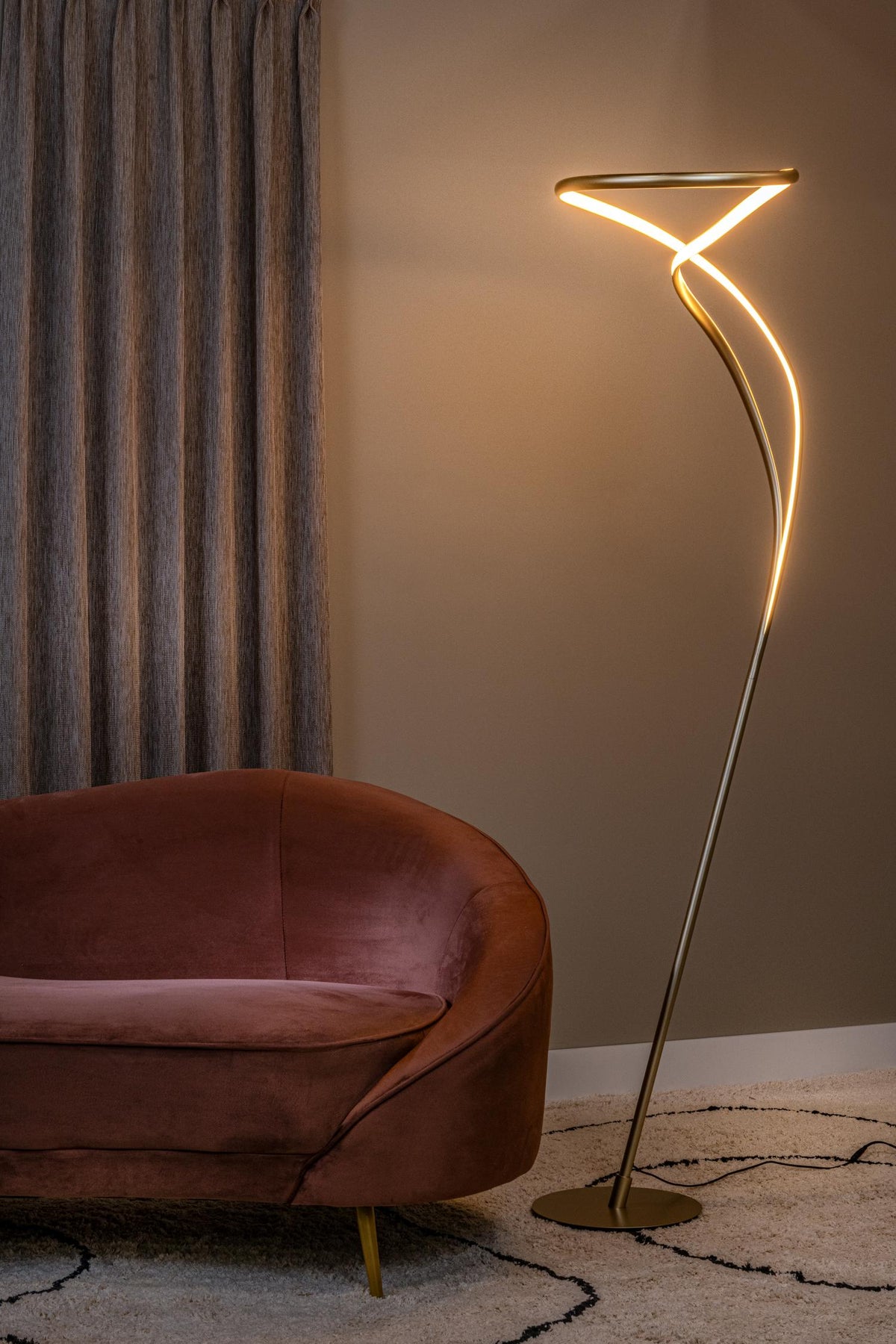 Lucide vloerlamp SARDANA - Geïntegreerde LED - Mat Goud / Messing