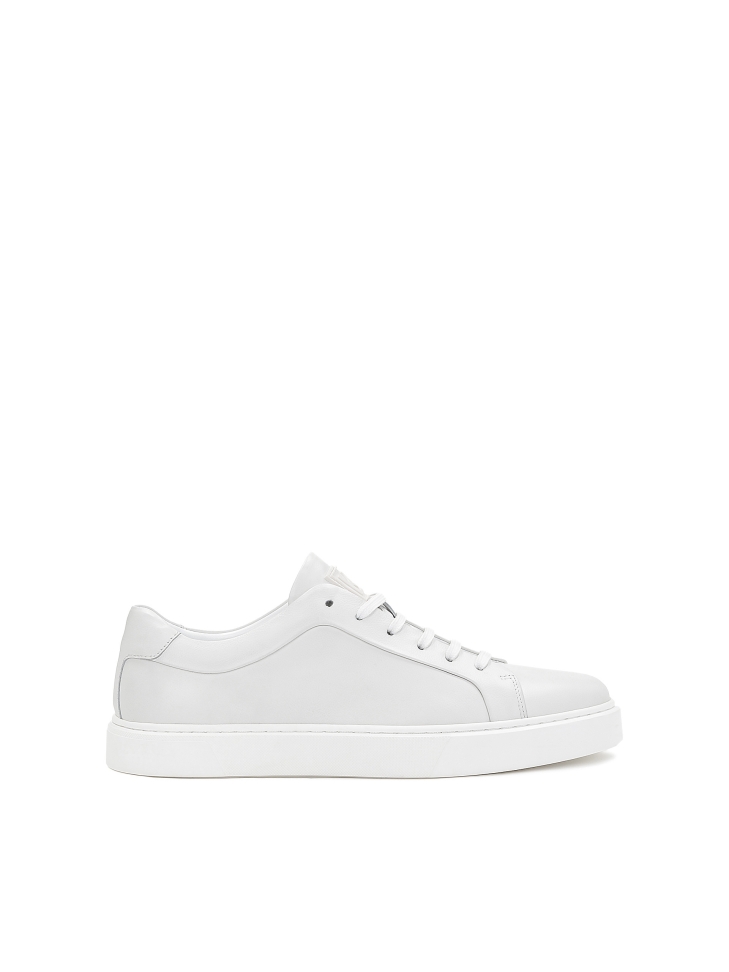 Men's timeless off-white sneakers