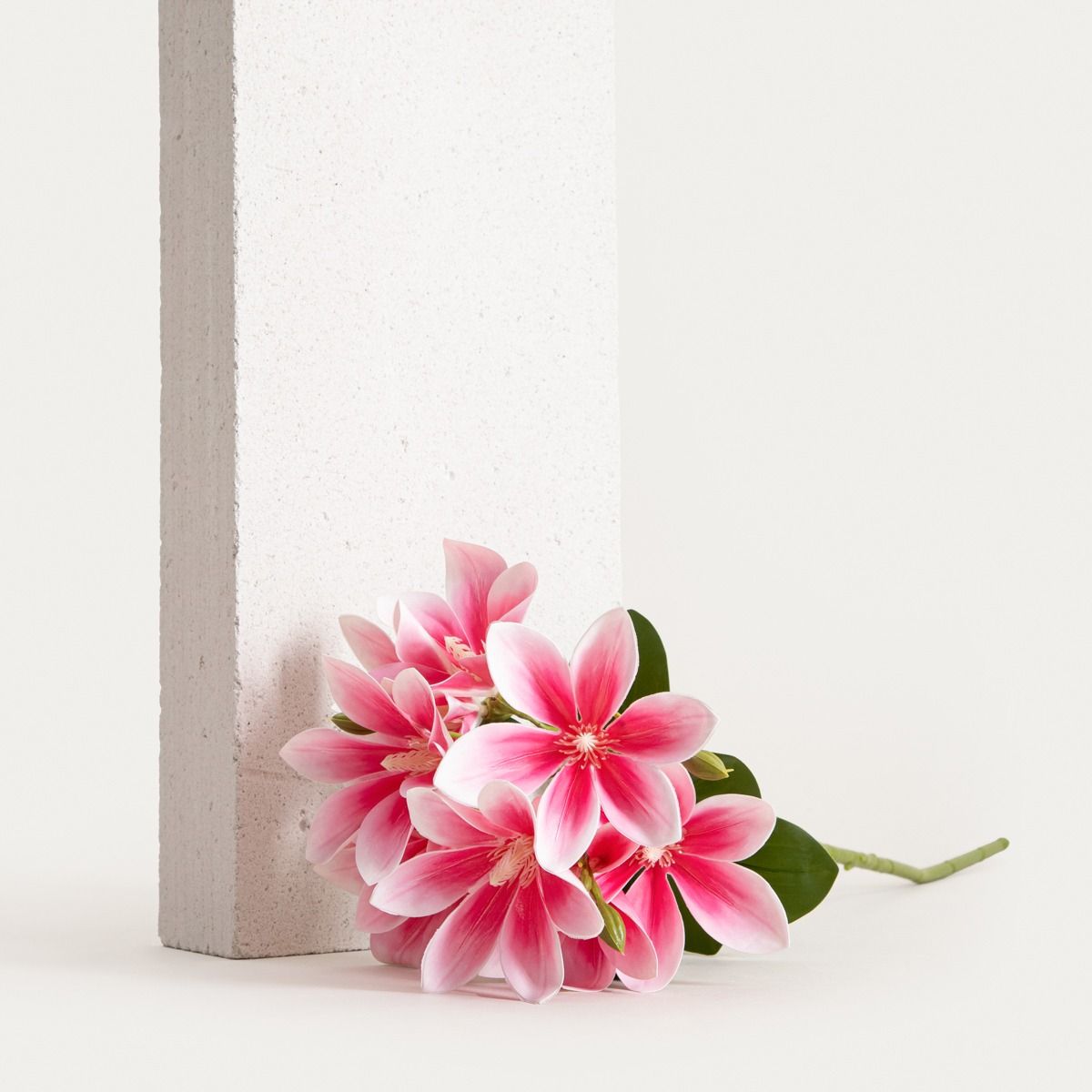 Gałązka sztuczna LILY lilia różowa 75 cm