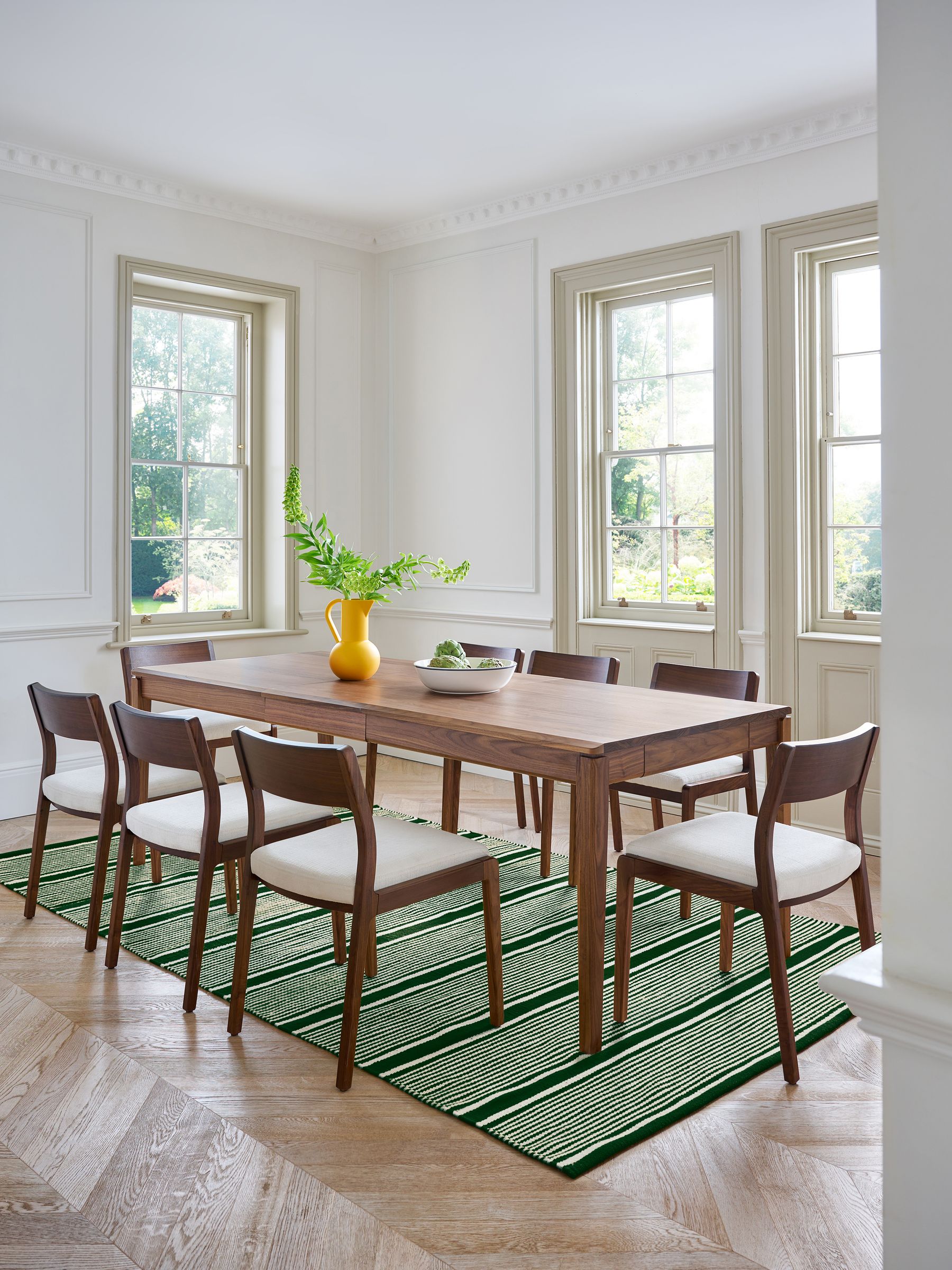 Jasper Conran London Brown Rectangular 6 to 8 Seater Belgrave Walnut Extending Dining Table