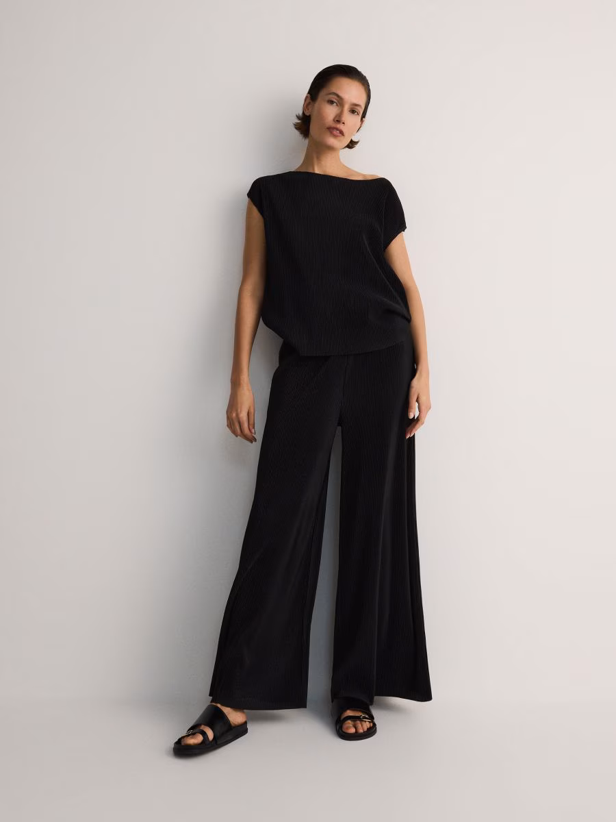 Pleated Wide Leg Trousers