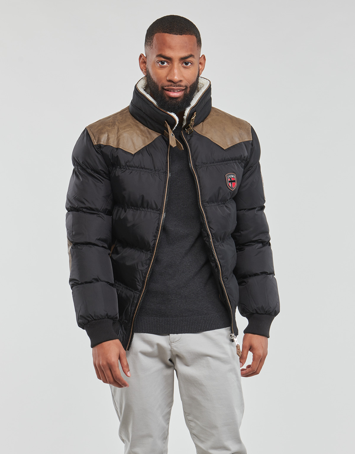 Geographical Norway - ABRAMOVITCH - Black