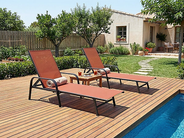 Lot de 2 bains de soleil en métal avec accoudoirs 