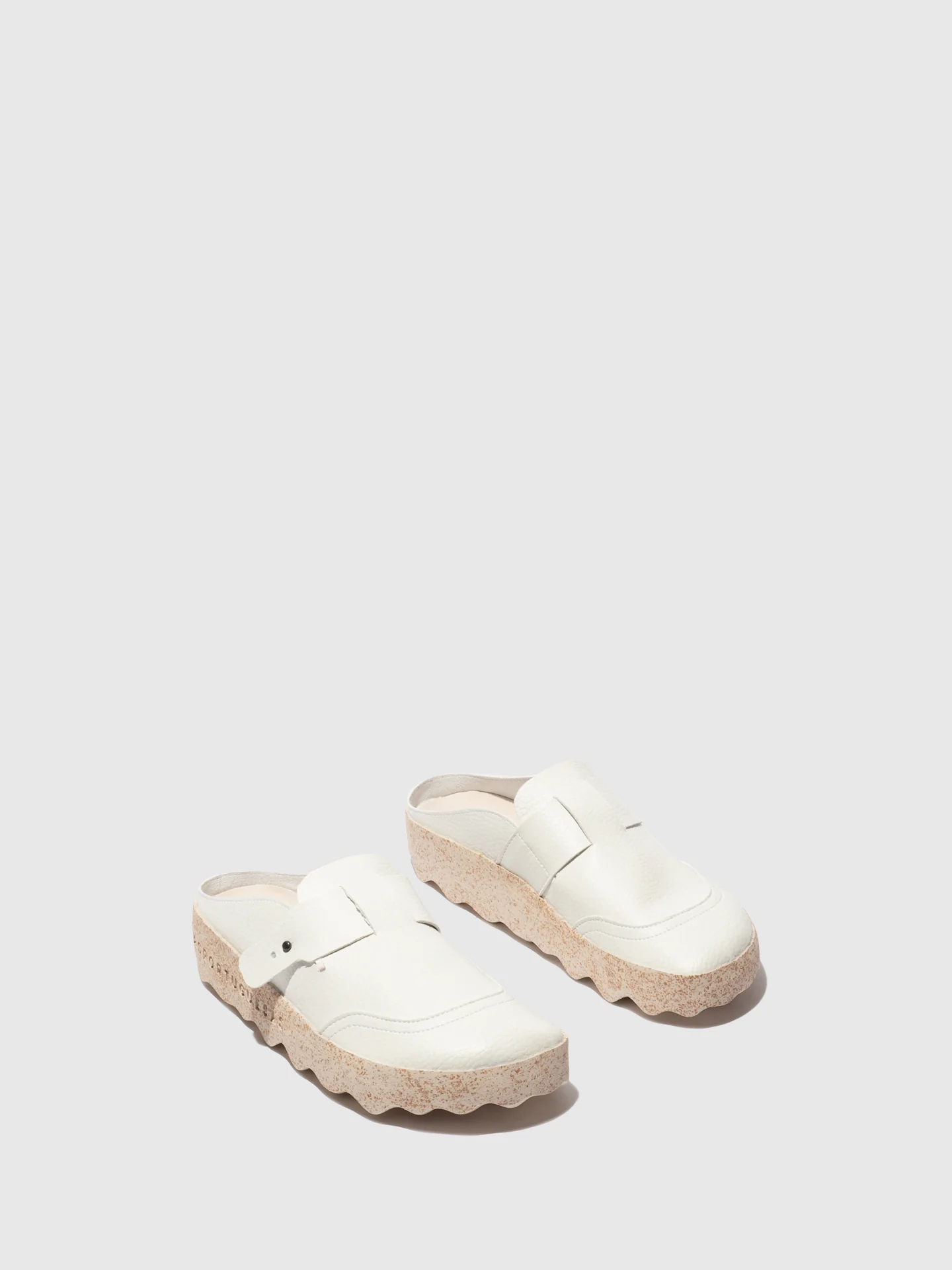 Mules Slip-on em Branco