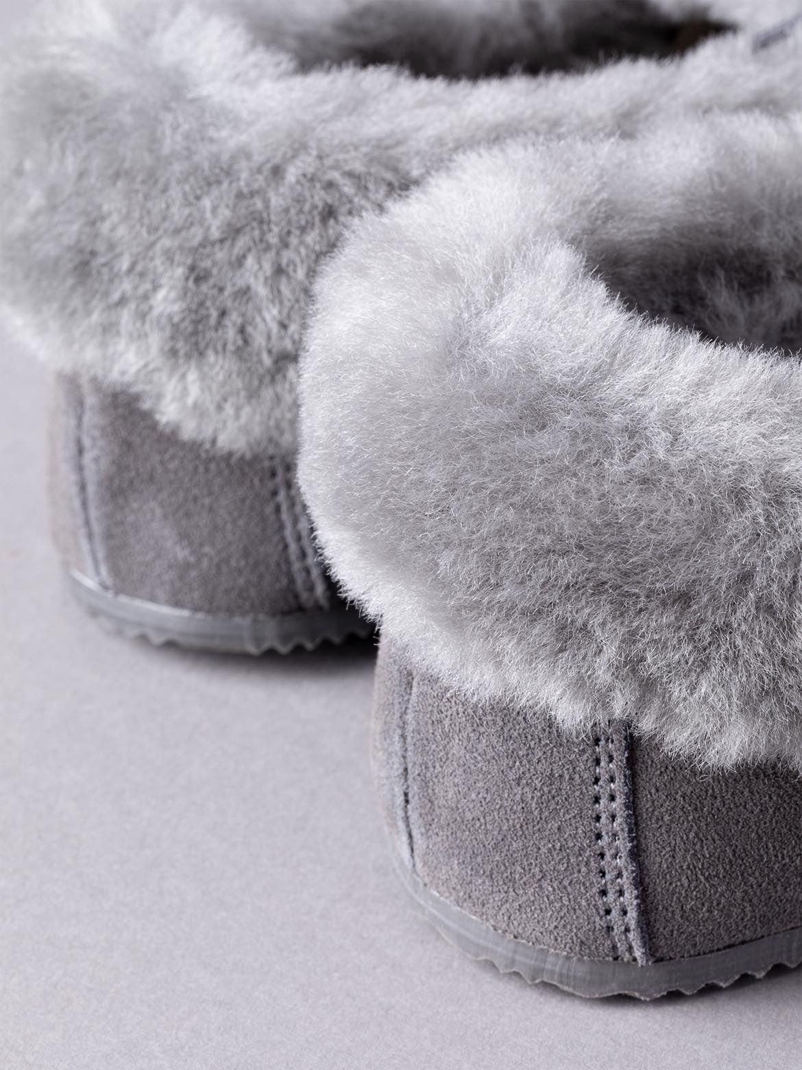 Lakeland Leather Sheepskin Moccasins