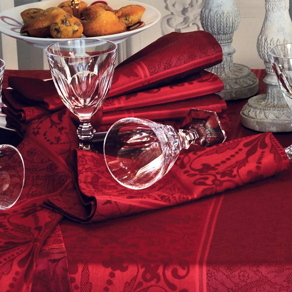 CASSANDRE GRENAT - Serviette  pur coton bordeaux 54X54