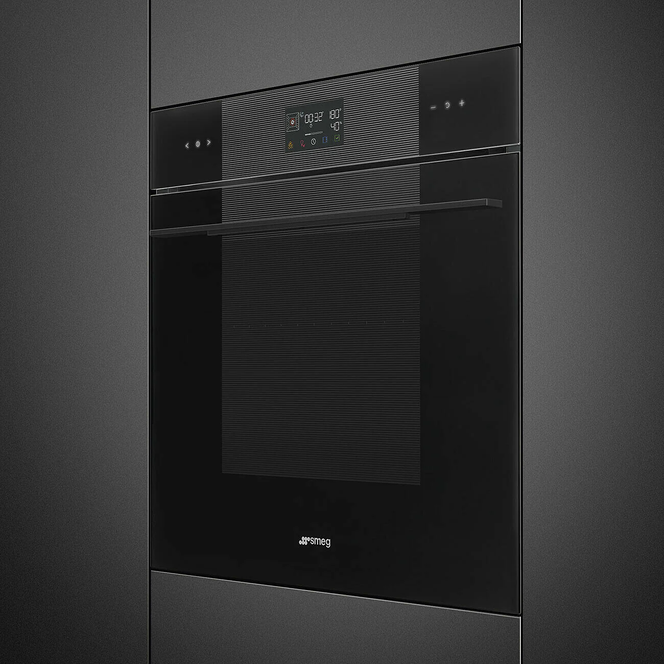 60cm Linea Pyrolytic SteamOne Oven Pure Black