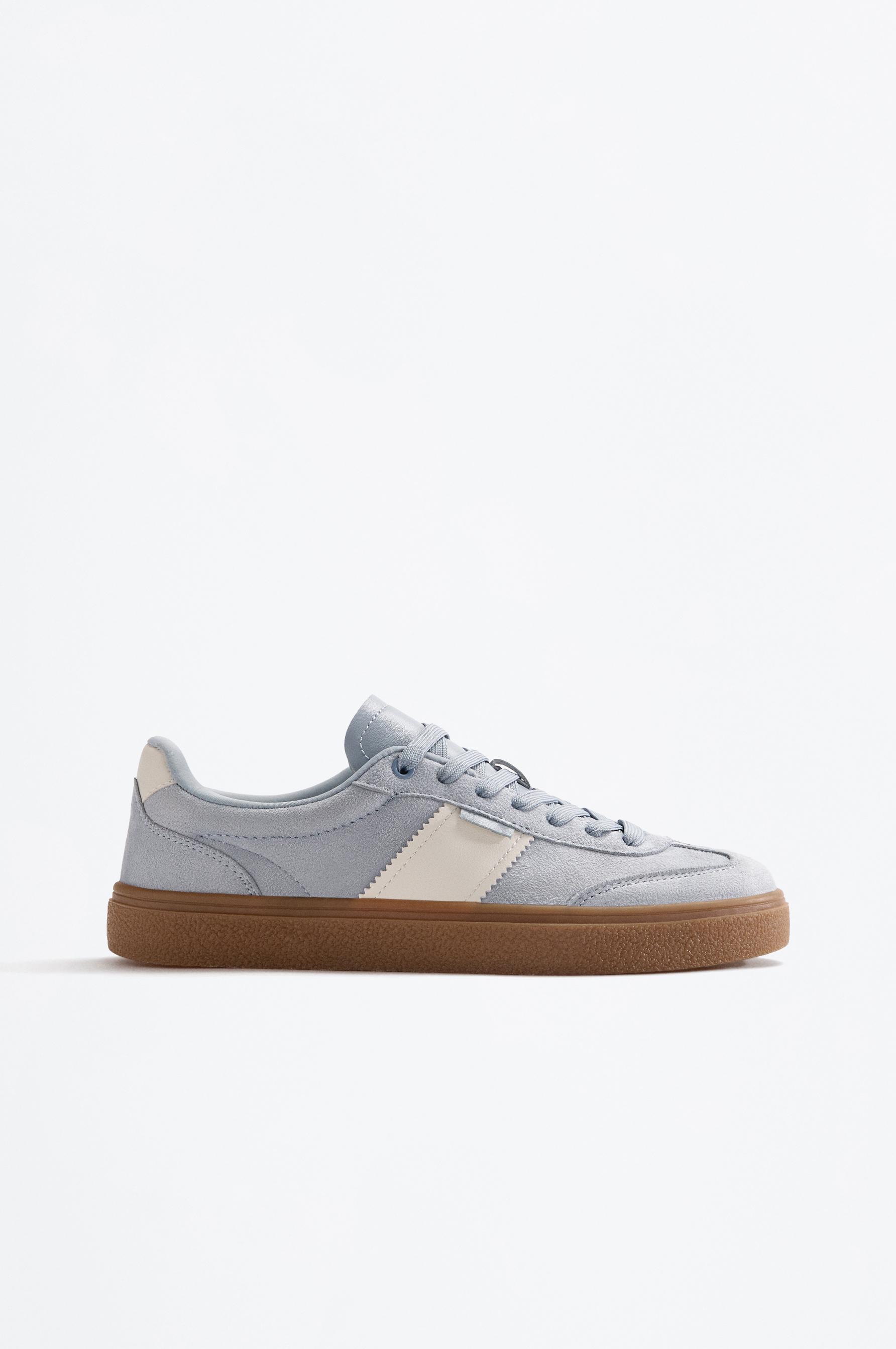 Zapatilla retro