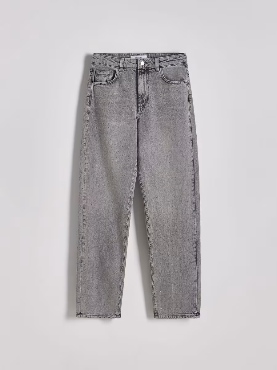 Appliqu&eacute; Straight Leg Jeans