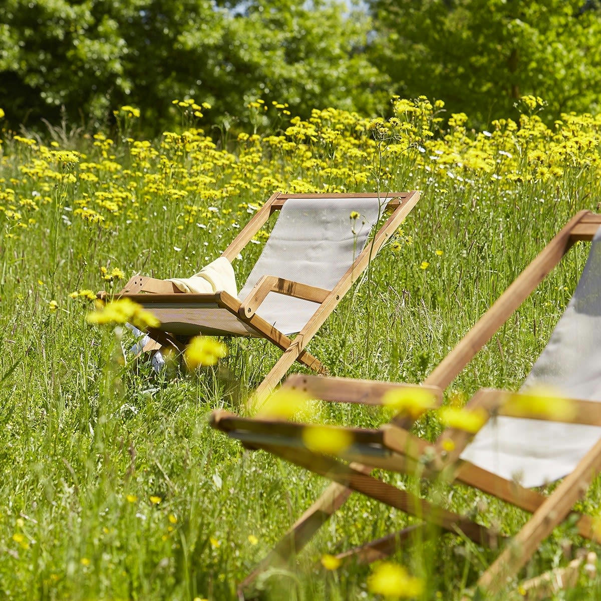 HANOÏ - 2 transats en acacia et textilène gris