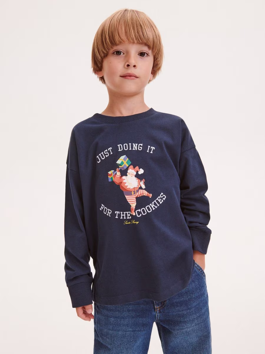Oversized Long Sleeve T-Shirt With Christmas Motif