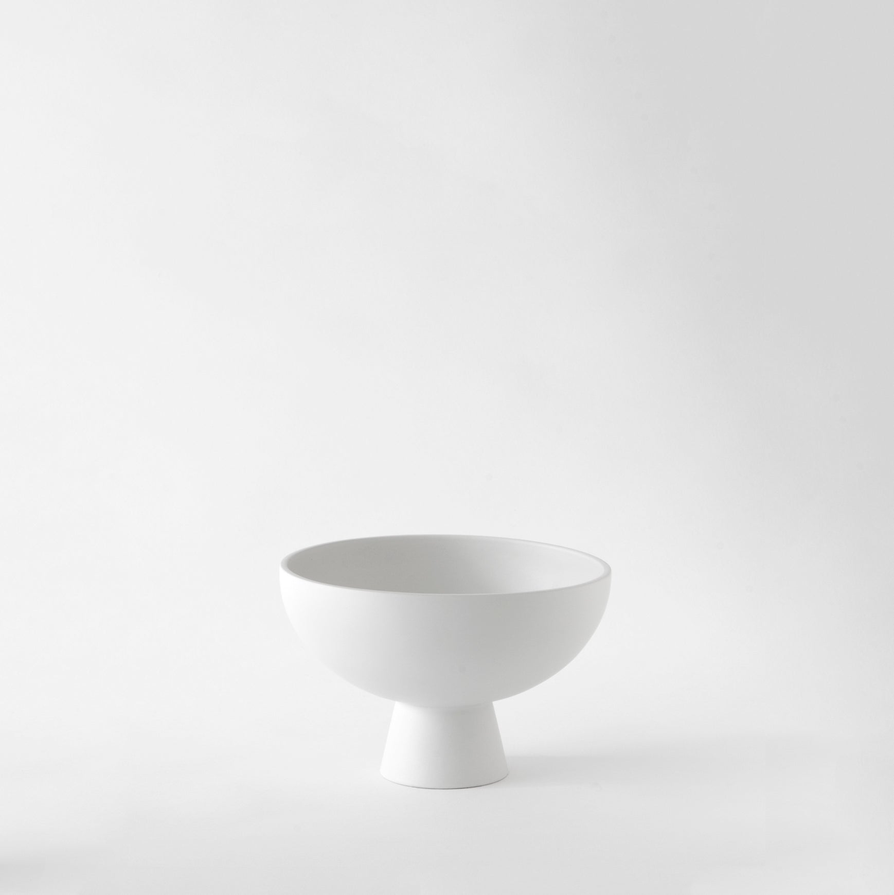 Small Vaporous Grey Footed Snack Bowl