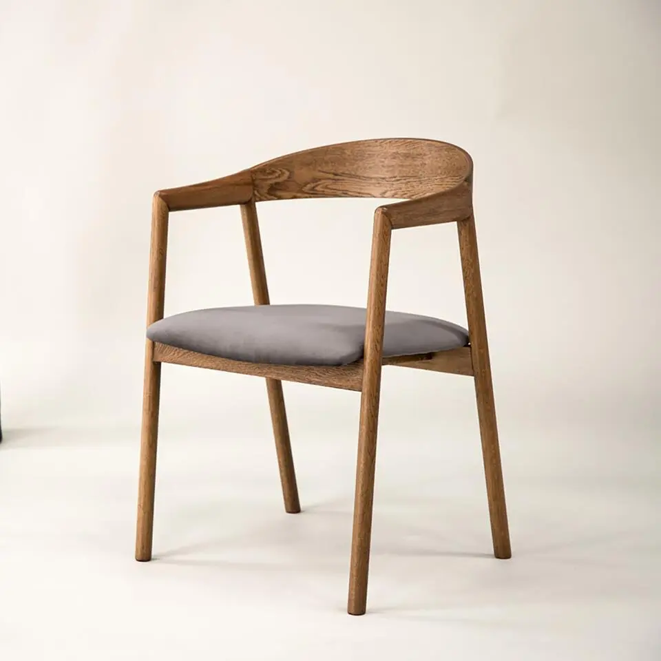 Nest living Maja Eikenhouten Eetkamerstoel Bruin - Grijs Zitkussen